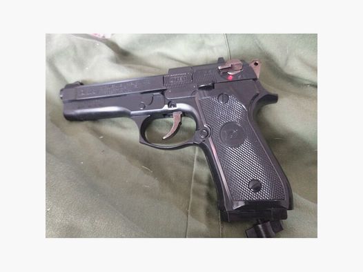 Konvolut 2:Stk Co2 Pistolen Daisy 9 /Daisy 500 “Raven!