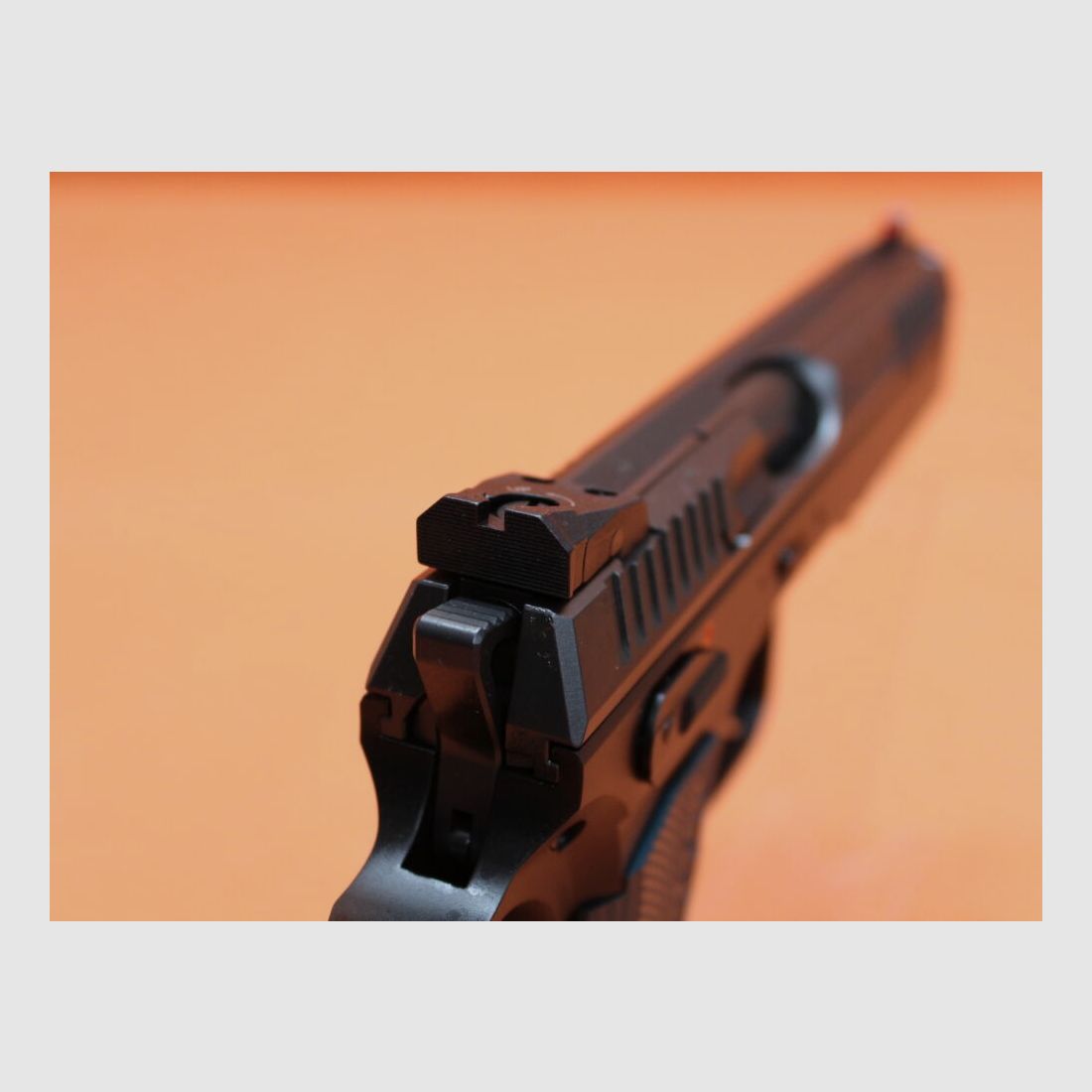 CZUB Ha.Pistool 9mmLuger CZUB SHADOW2 Zwart Poly DA/SA 11