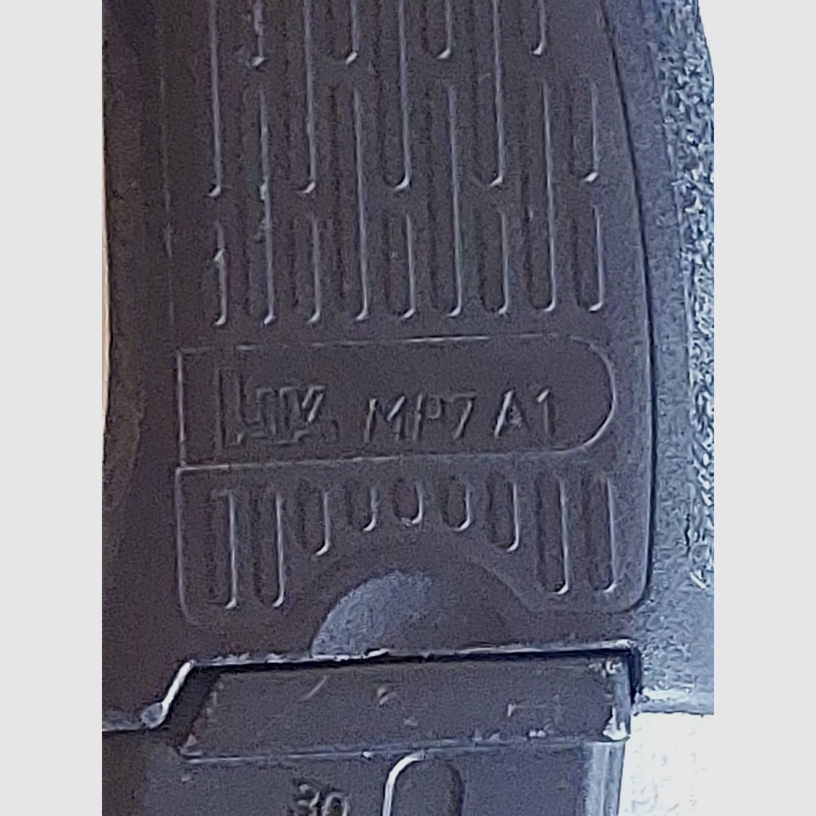 HK Mp7A1 6mm GBB + Tasmanian Tiger Tasche 