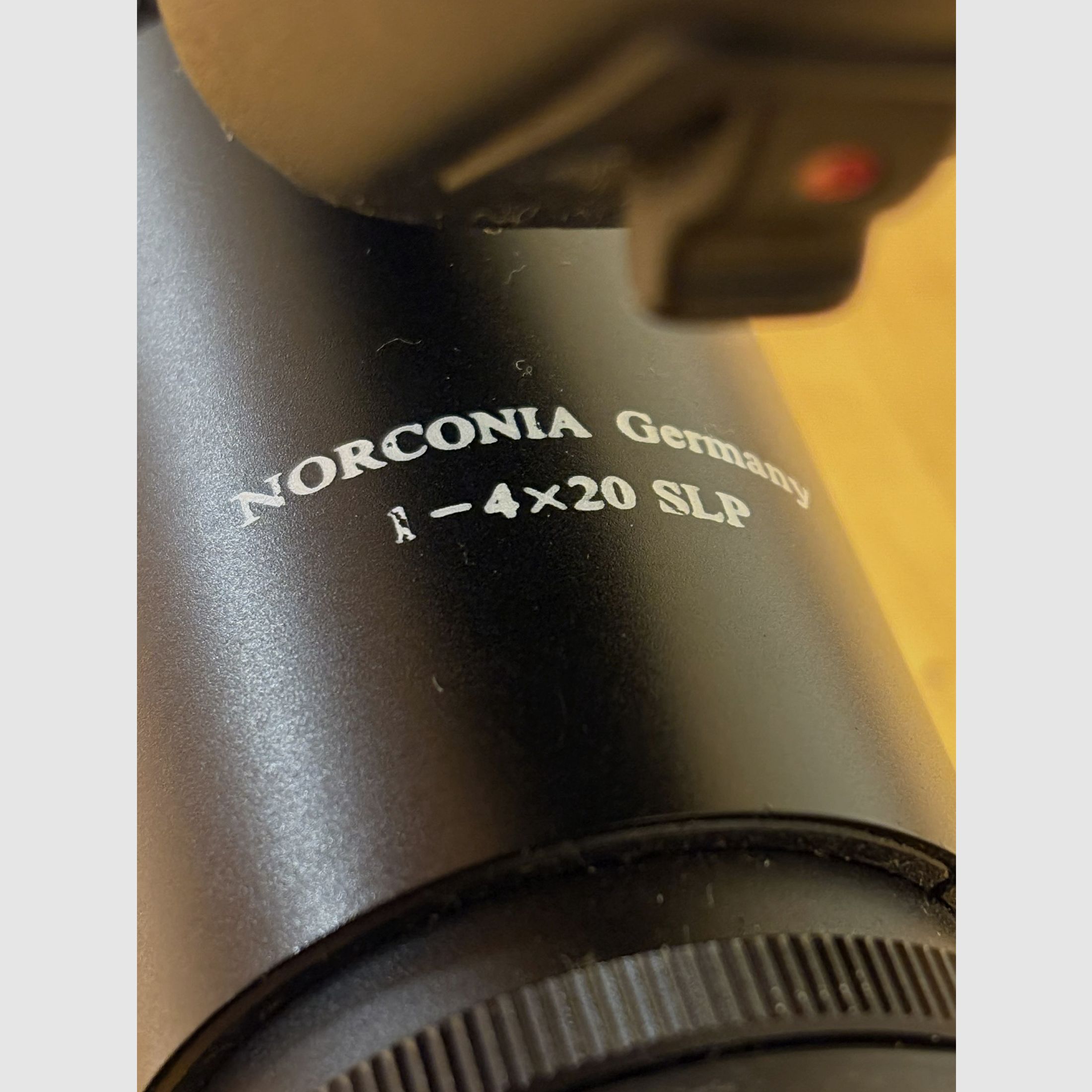 Heckler & Koch Halbautomatische Büchse Modell SL2000  9,3 x 62 mit Drückjagdglas  1-4 x 20 Leuchtabsehen 