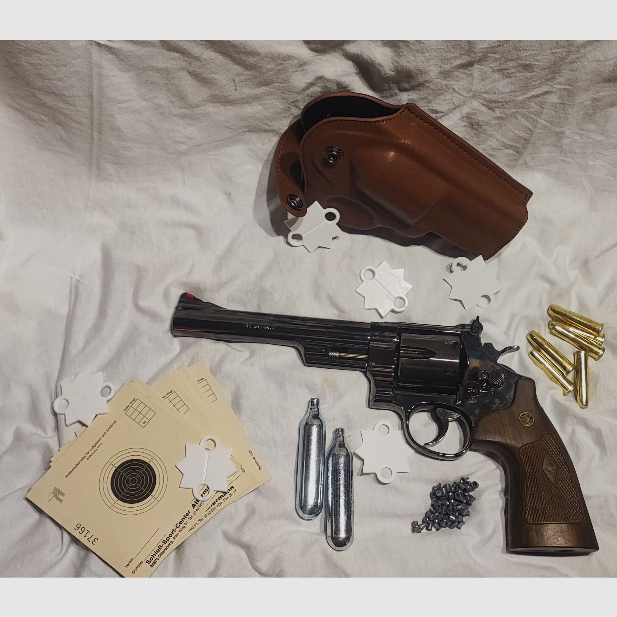 Smith and Wesson 6 Zoll CO2 Luftpistole/ Revolver Set 