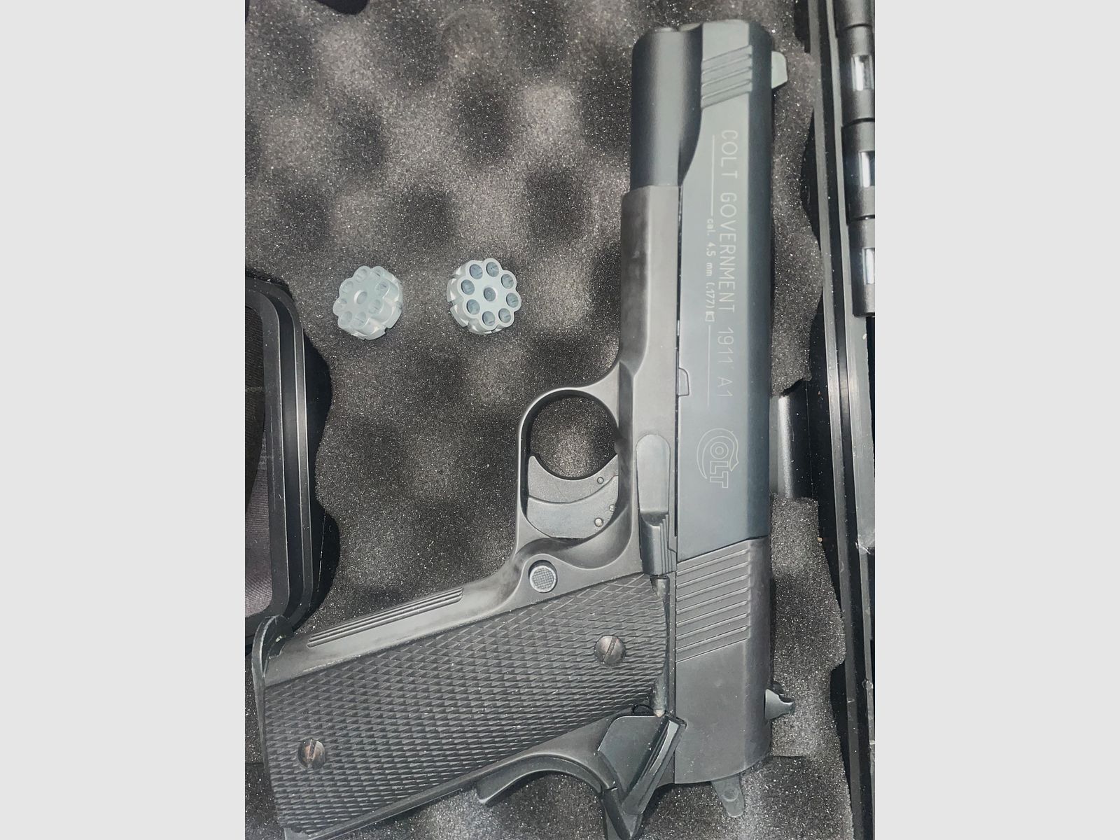 Colt Government 1911 A1 CO2 Pistolet pneumatyczny 4,5mm