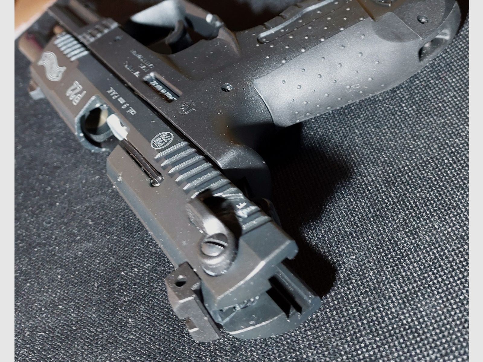 Walther P22 (P 22 Classic) blank firing pistol 9mm P.A.K. black (PTB 778)