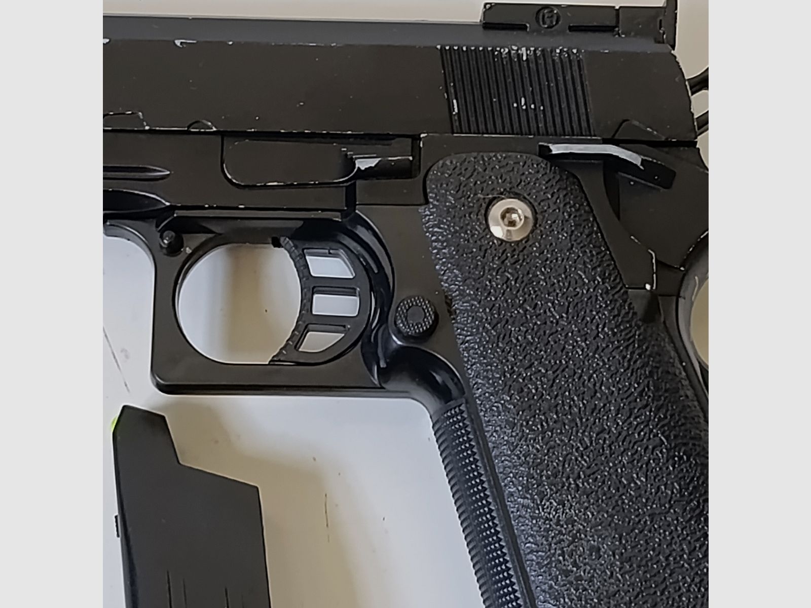Pistol, airsoft, spring-powered