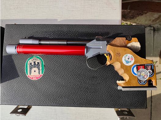 Morini C. ARM 162 E – año de fabricación 1994 – pistola de aire de competición electrónica temprana con historia