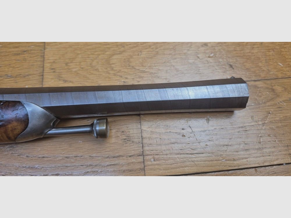 Wunderschöner Offizierspistole der Kavallerie 1833 – 1. Typ – Königliche Manufaktur von Maubeuge – Aus den ersten Produktionen – Wunderschöner Lauf aus gewelltem Stahl 48 "Haare" – Originalbrünierung – Keine Oxidation – Schöne Stempel – Sehr guter Zustand+, Bild 9 von 25