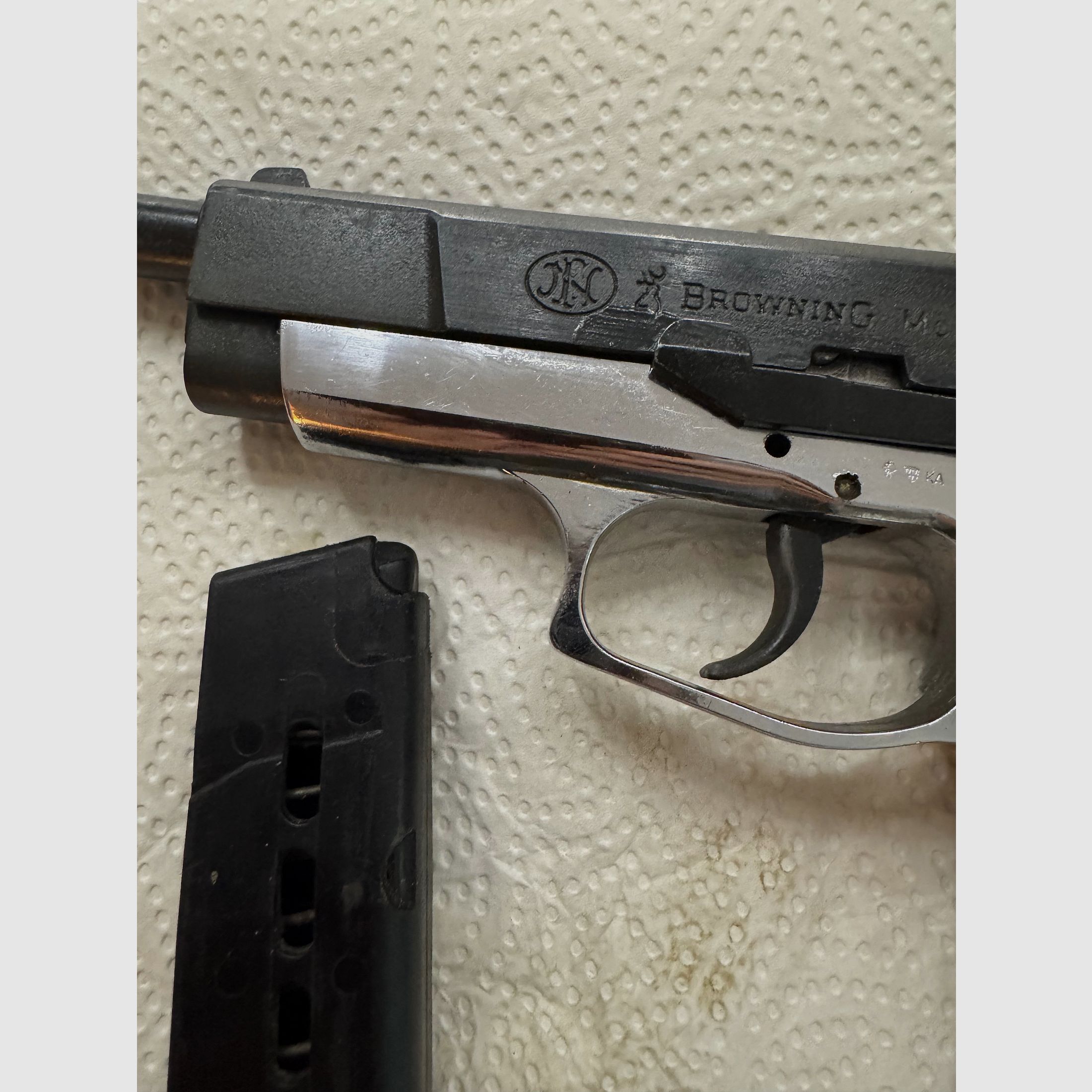 Browning GBDA 8 Ersatzteilspender mit Magazin.