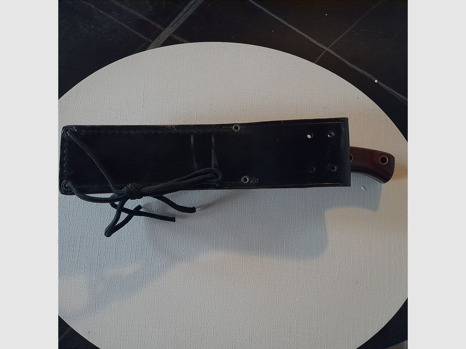 Couteau de chasse lame d'environ 14 cm avec étui en cuir