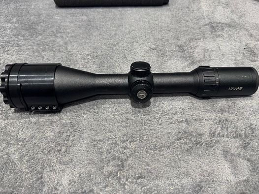 Hawke Zielfernrohr VANTAGE 30 WA 2,5-10×50 L4A DOT Leuchtabsehen - 1/4 MOA - Großes Sehfeld Präzise Jagen Adapter