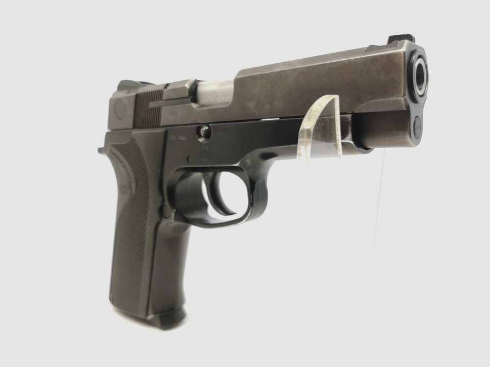 Smith & Wesson 910