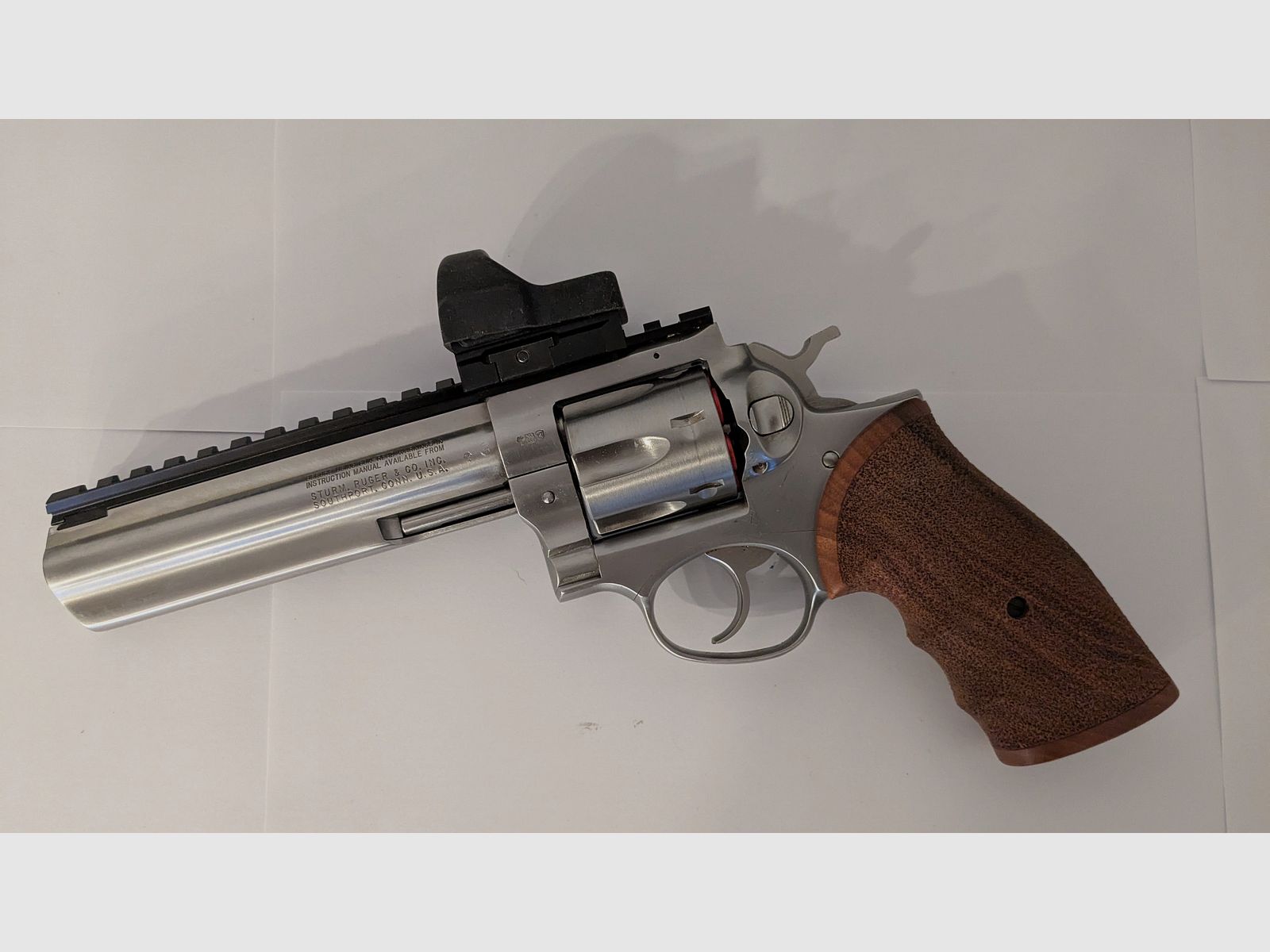 Ruger GP 100 Red Dot