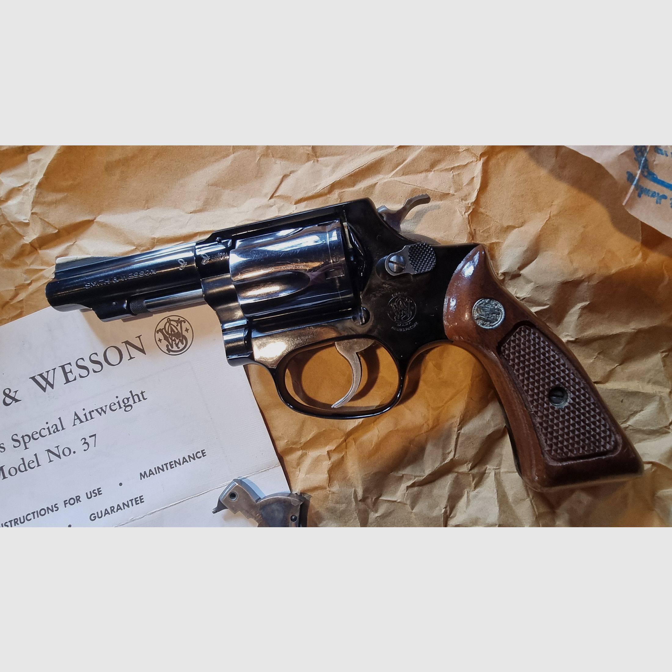 Smith & Wesson Mod. 37 Chiefs Special Airweight Kal .38 Special
