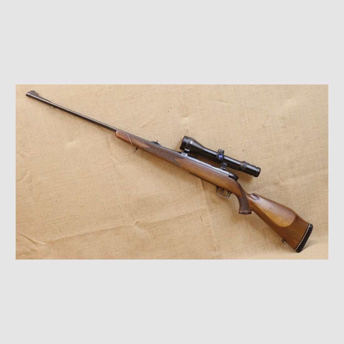 Sauer Weatherby Europa 8x68S incluye Zeiss Diavari 2,5-10x50 T, Abs. 4 punto iluminado