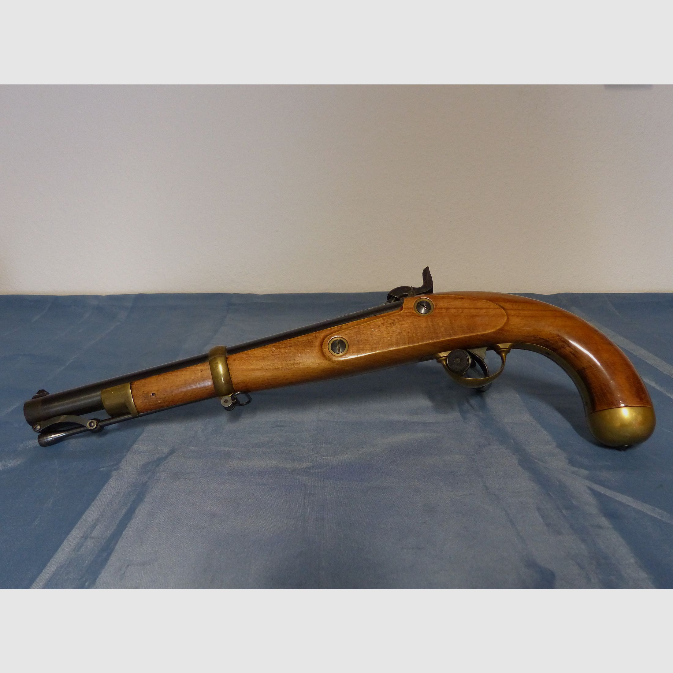 Navy Arms 1855 Dragoon Carbine Vorderlader Pistole mit Anschlagschaft von Antonio Zoli Cal. .45 vintage