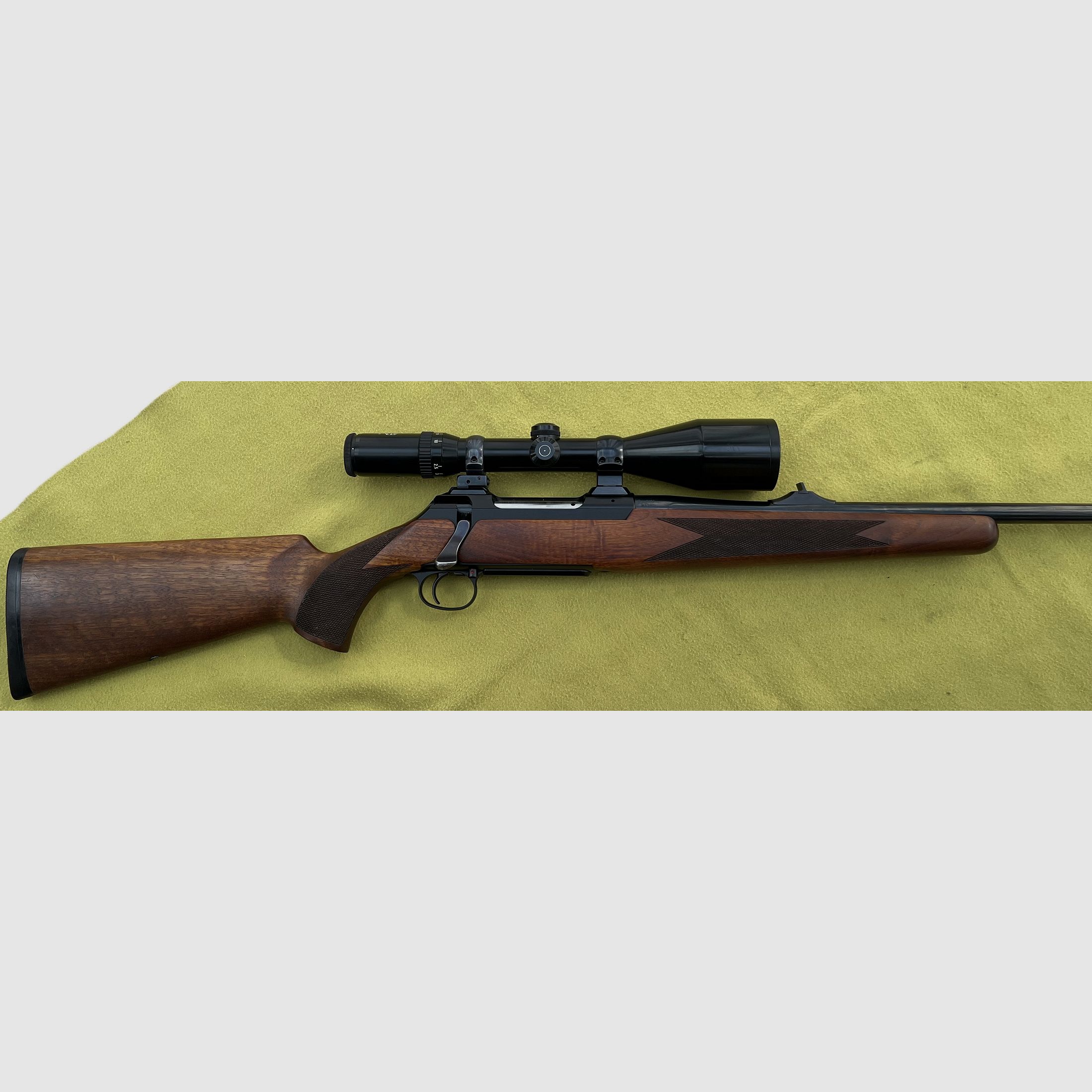 Rifle Sauer Modell 200 caliber .243Win. with scope Schmidt & Bender with very good shooting performance