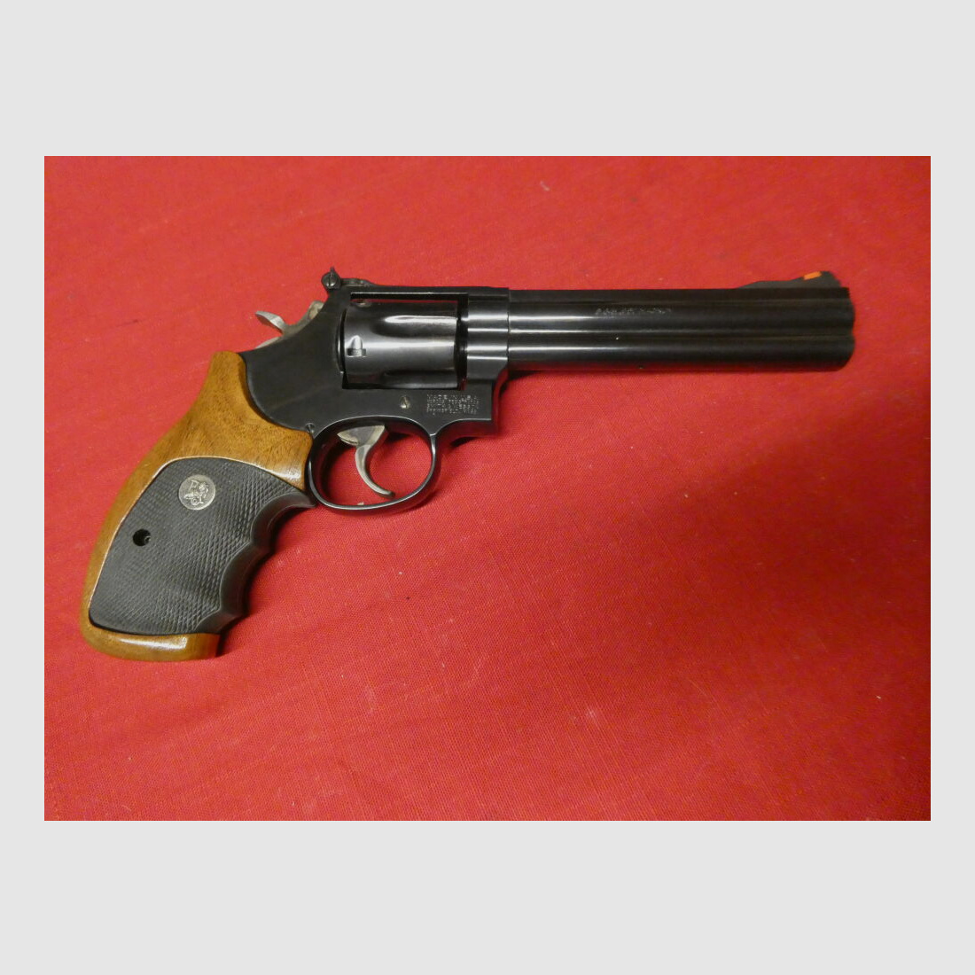 Smith & Wesson	 586 - 4