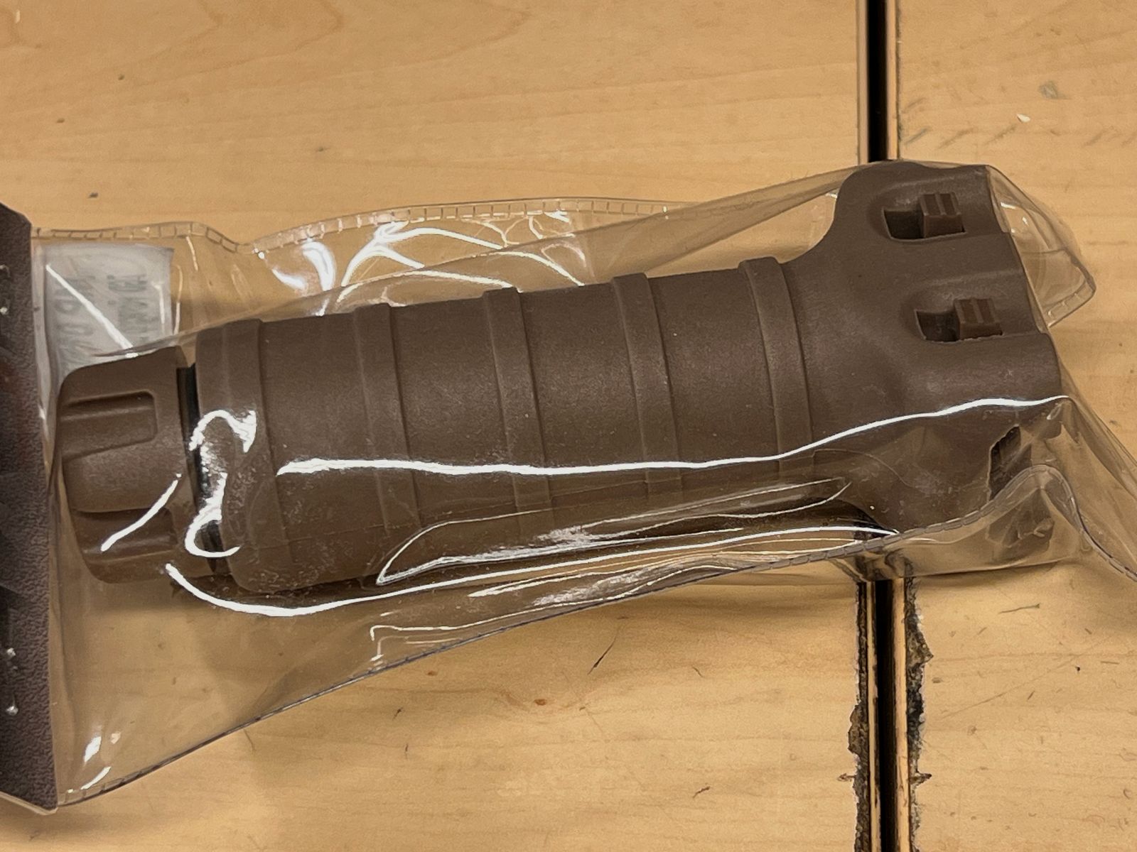 Frontgriff für Airsoft vertikal in Dark Earth lange Version TYP 2