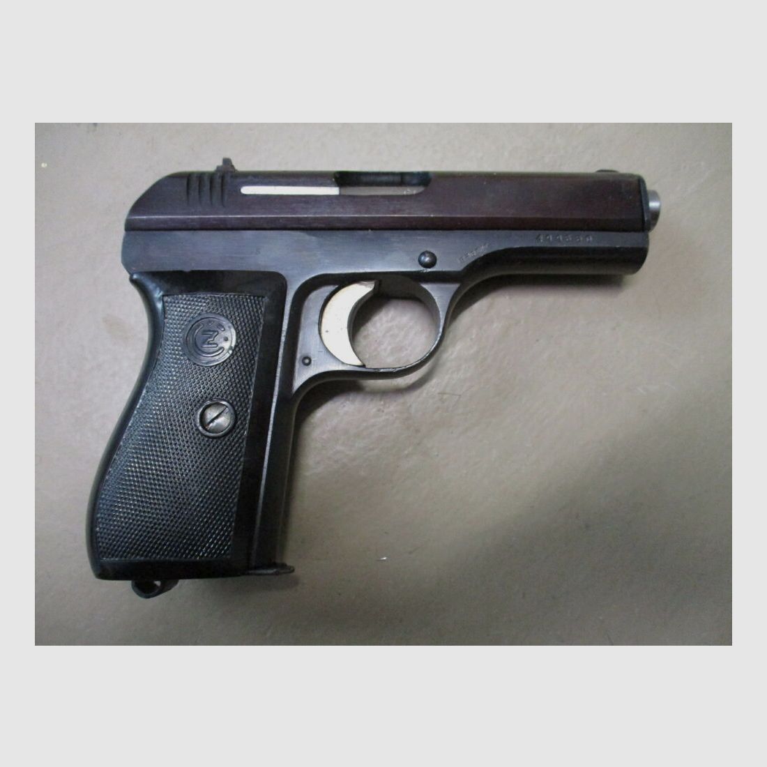 Pistolet CZ27 7,65 mm bez WAA 27