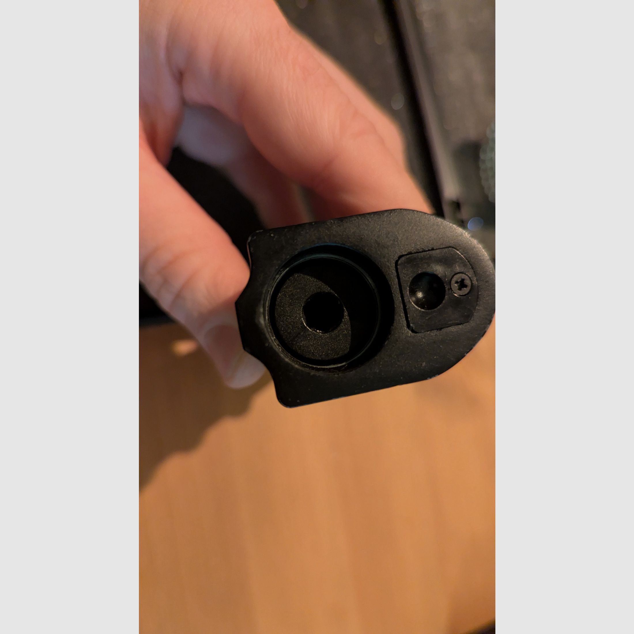 Sig Sauer SP 2022 Co2 1.75J 4.5mm BB incluant des capsules Co2, des BBs et une mallette de transport.