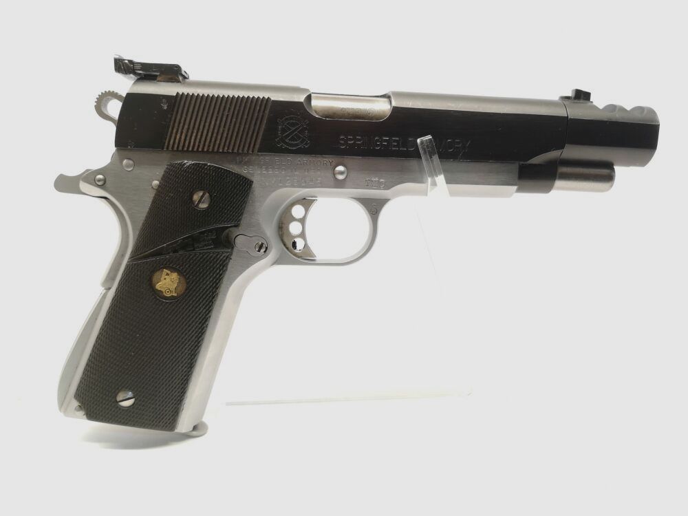 Springfield 1911 A1 Defender