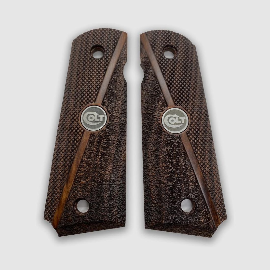 Griffschalen der Cold 1911 oder ME Sport 1911, siehe Bild. 