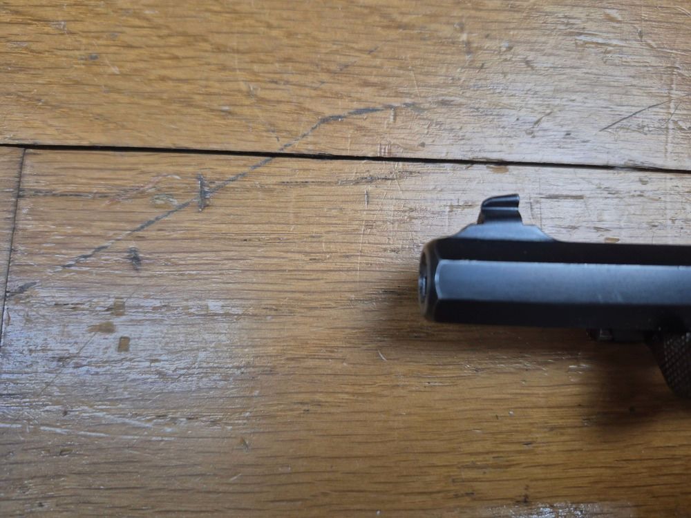 Sehr schöner Schweizer Revolver Modell 1882 (und nicht 1882-29!) – Kal. .7.5 Schweizer – Seltene „private“ Herstellung des Arsenal Bern – 5.903 Exemplare W+F Bern „P“ von nur 37.255 Waffen – Waffe 1. Klasse – quasi neu und Kategorie D! – TBE++, Bild 22 von 22