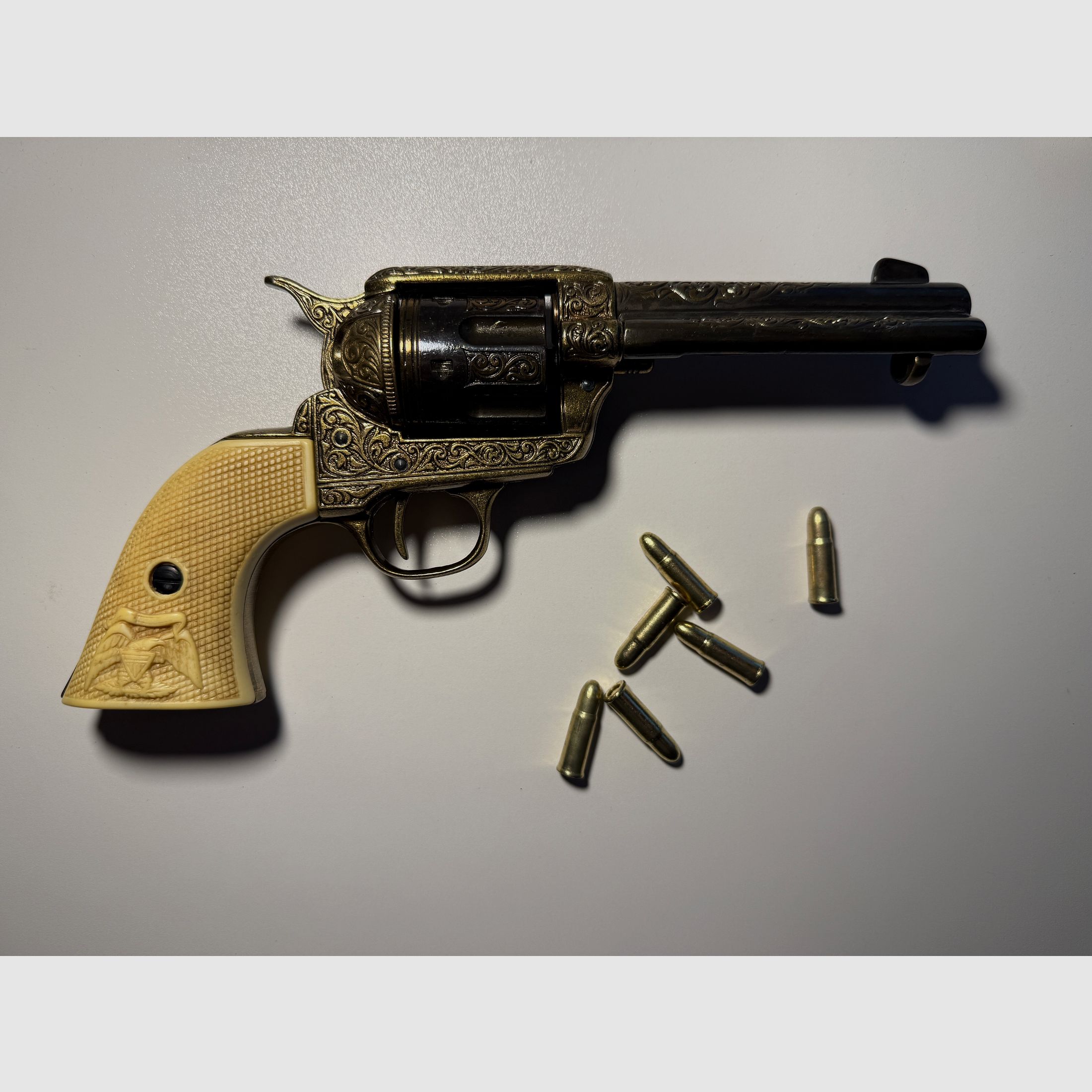 Revolver "COLT Peacemaker“, US Kavallerie 1873, verzierte Dekowaffe