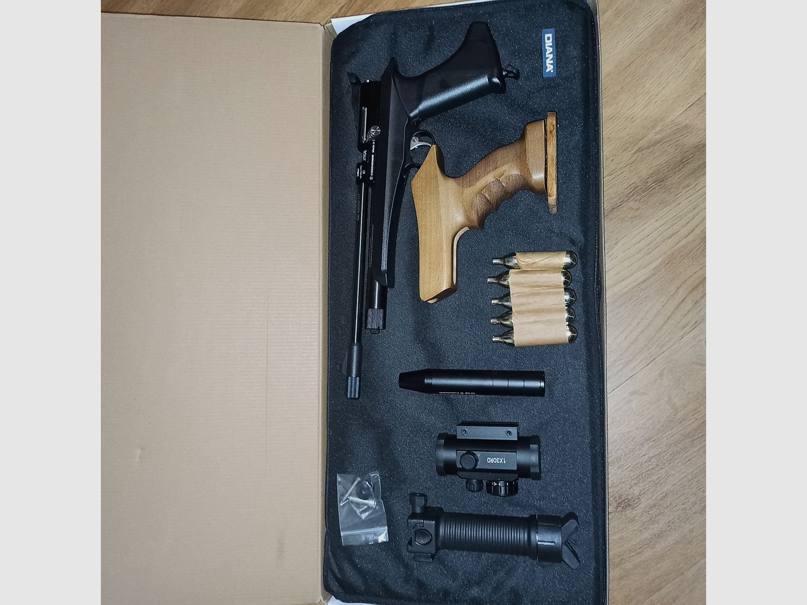 Diana Chaser Rifle Set 4.5mm with a lot of accessories.