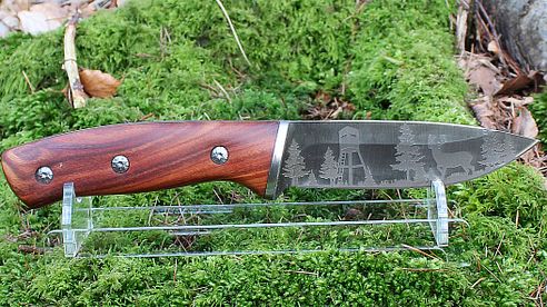 Personalisiertes Jagdmesser - Laserkunst