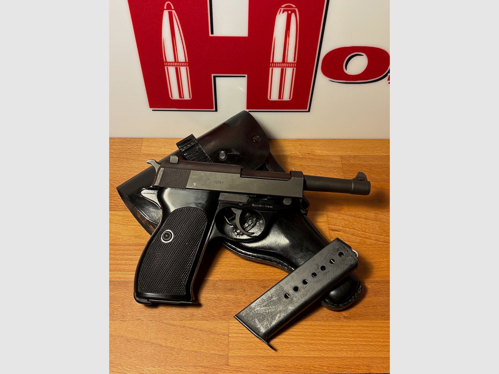 Walther P38 Ulm, 9mmLuger, Polizei/Bundeswehr version, not P1 with holster and 2 magazines, immagine 1 di 4