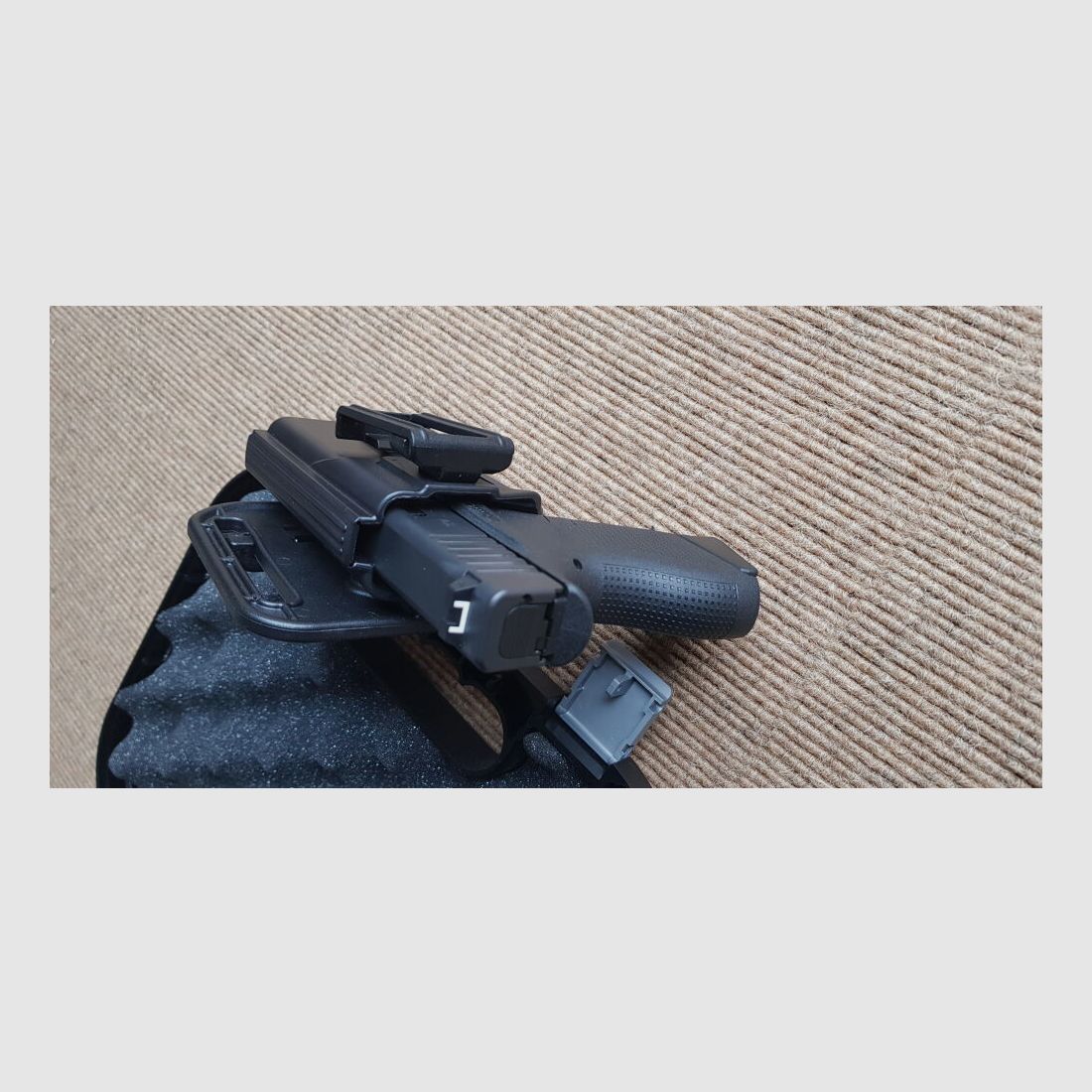Glock G43 mit Holster