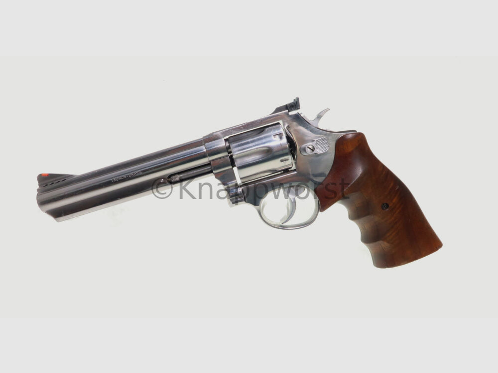 Taurus Taurus 669
