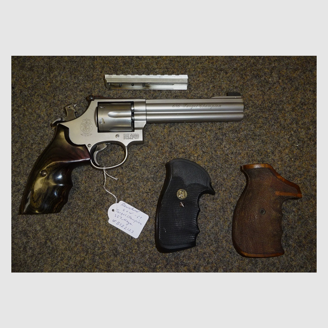 Top-gepflegter Revolver S&W "686 Target Champion".357Mag.+2 extra Griffe+Picatinny