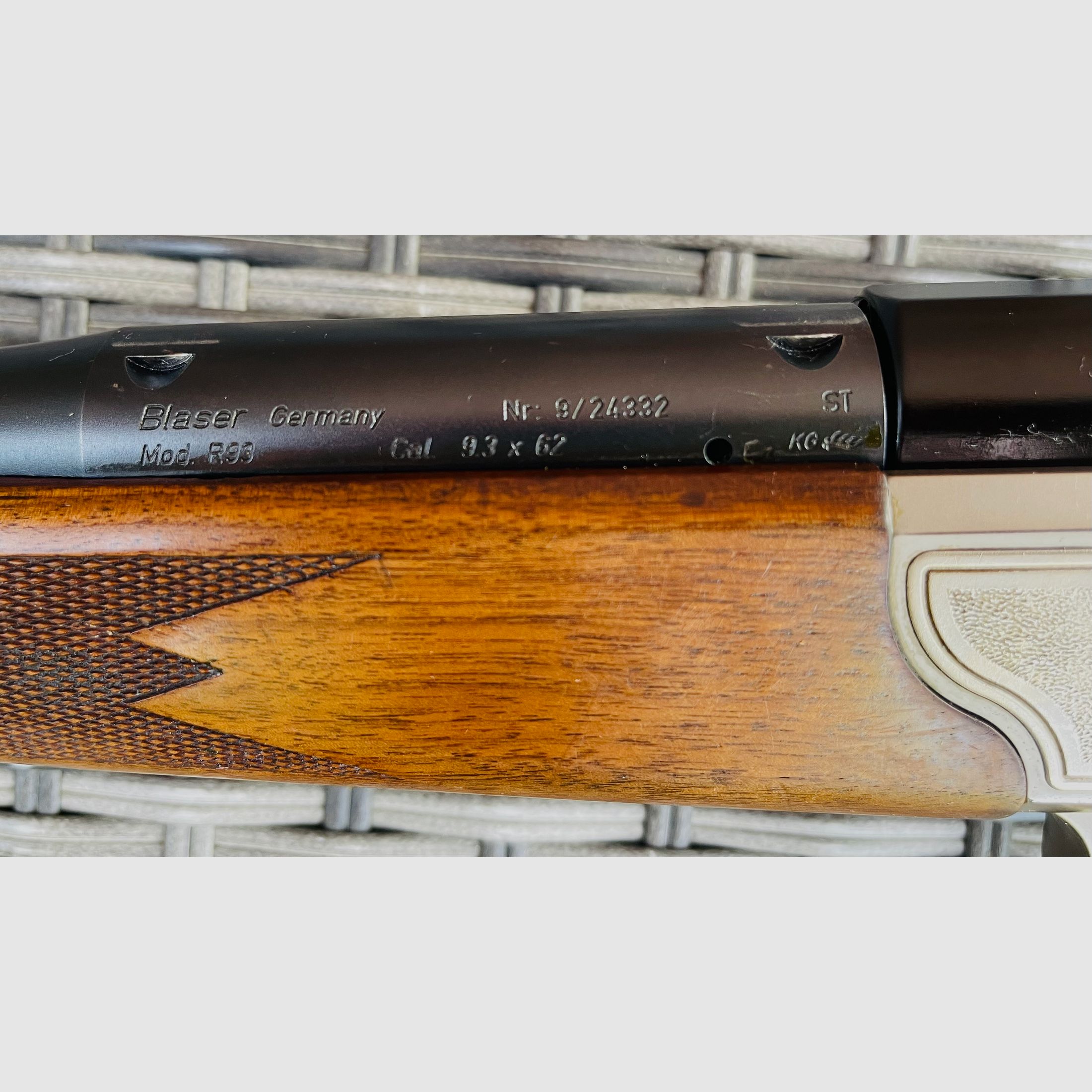 Blaser R93 Standart 9,3x62