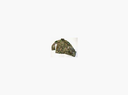 KAMPFUNIFORM MULTICAM.