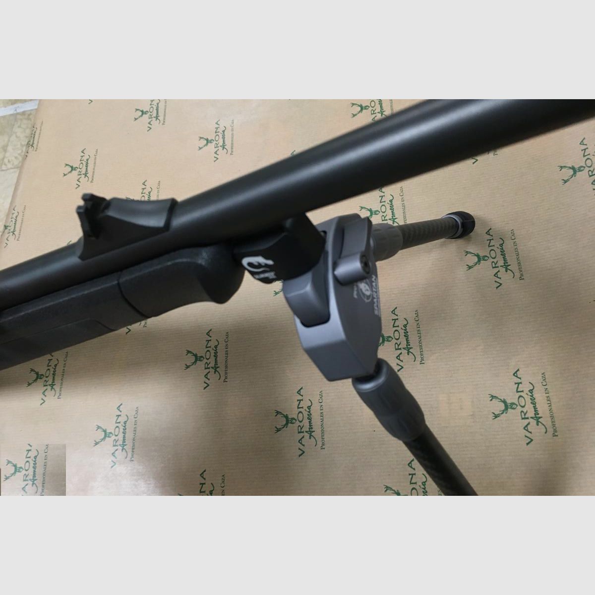 Adapter Salamander do bipodu Javelin na Blaser R8 i R93, zdjęcie 3 z 4