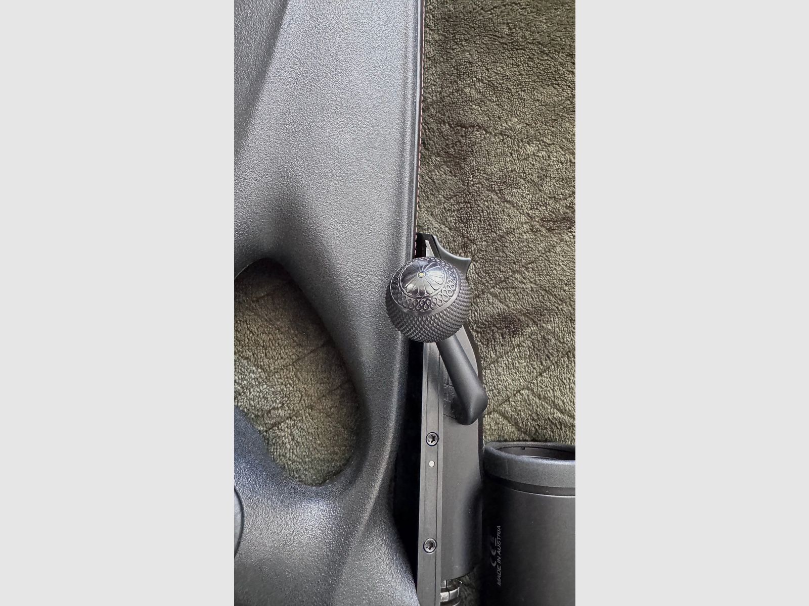 Blaser R8 Monza calibre 300 win mag con Swarovski Z8i + torre balística + palanca de lanzamiento + correa + bola de agarre de cámara etc.