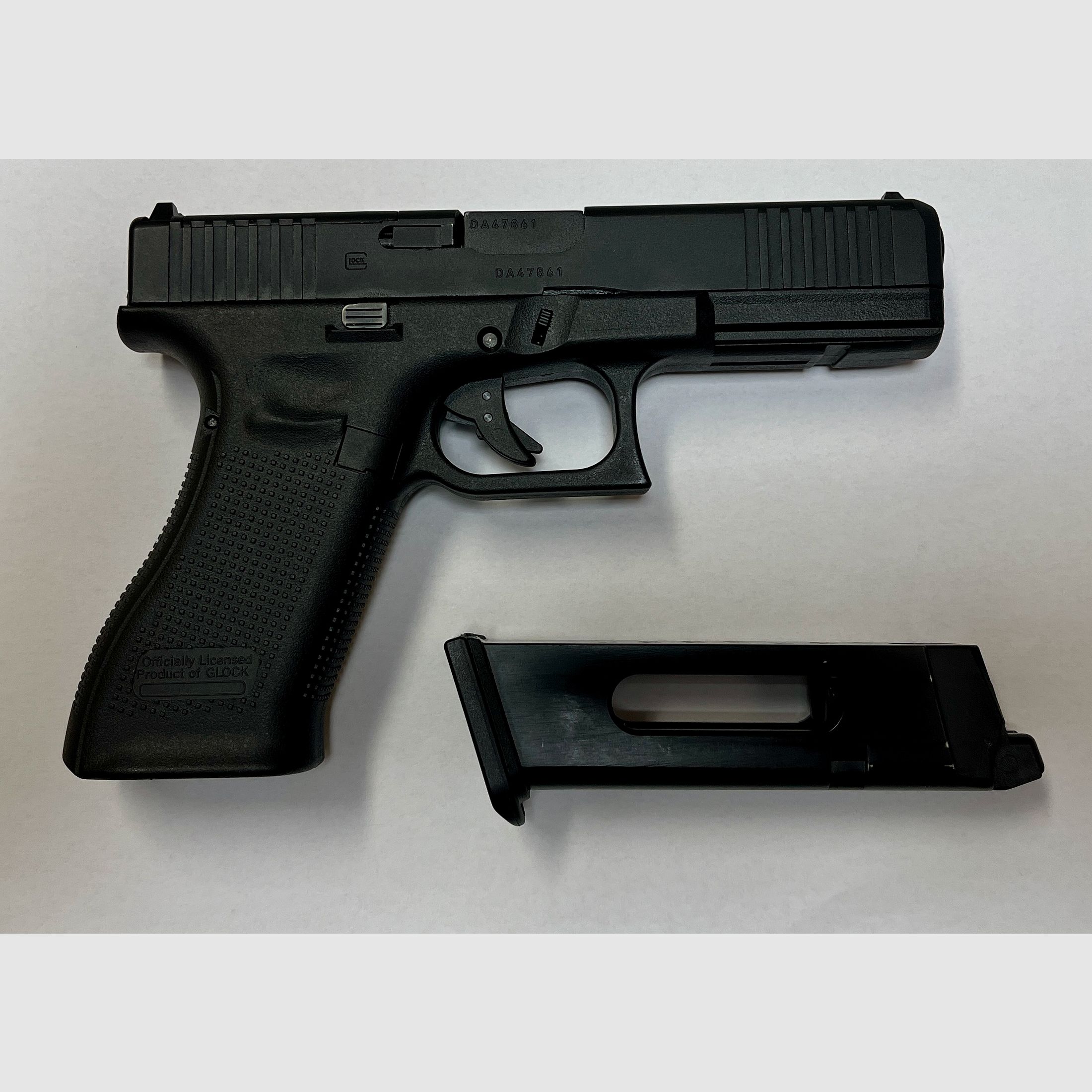 Glock 17 Gen5 MOS (with adapter plates) GBB CO2 Airsoft 6mm, UMAREX, model 2.6551, <1.0 Joule