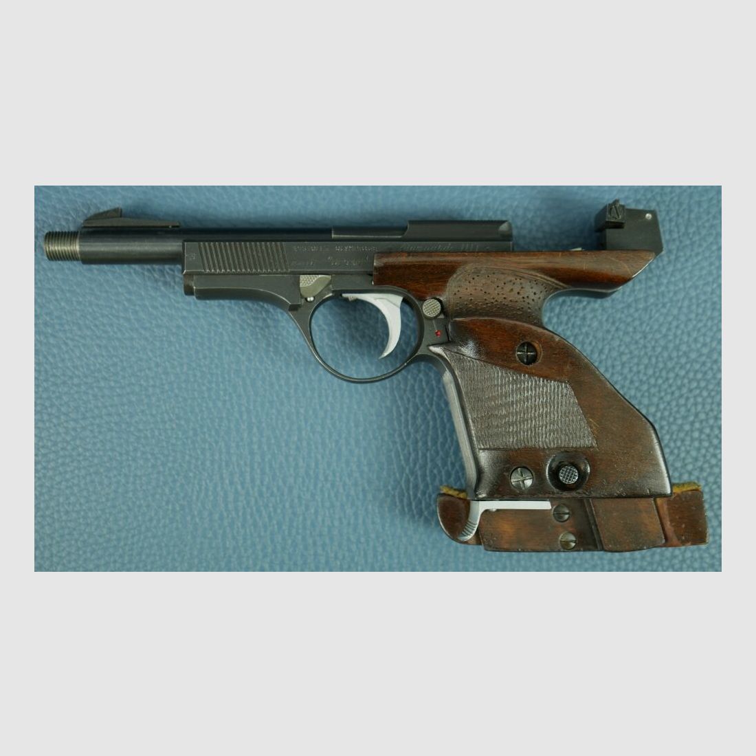 Unique D.E.S. 69 .22lr