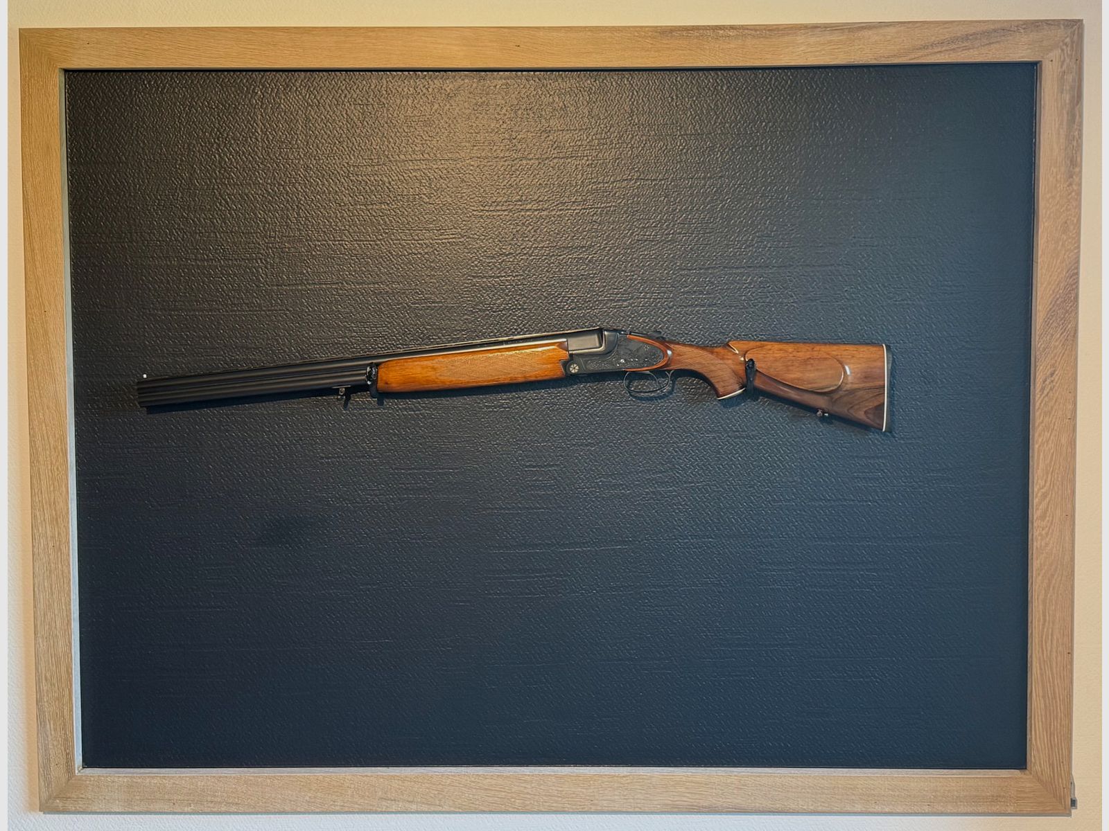 Good double-barrel shotgun: CZ caliber 12/70 with side locks & single trigger