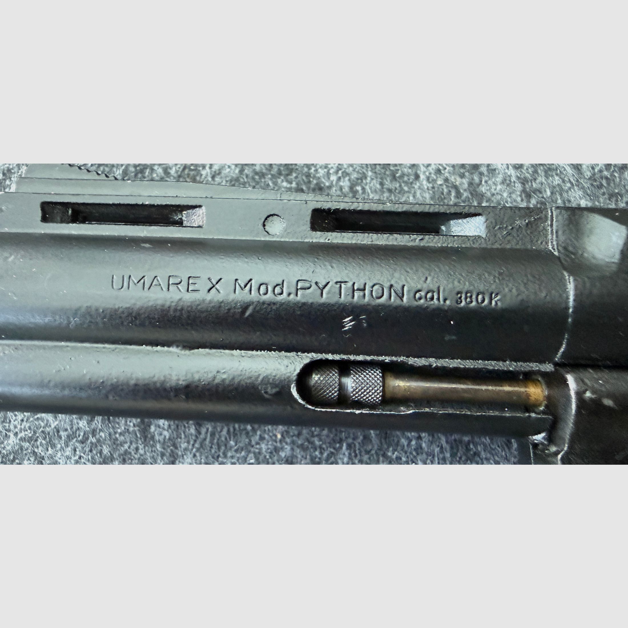 UMAREX model Python. Caliber 9 mm blank (.380 blank). Black