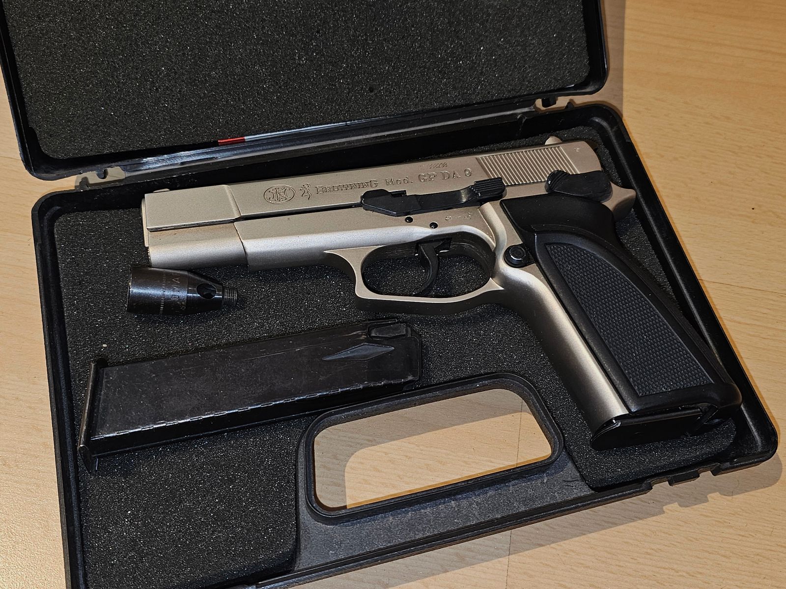  Blank gun Umarex Browning GP DA9 