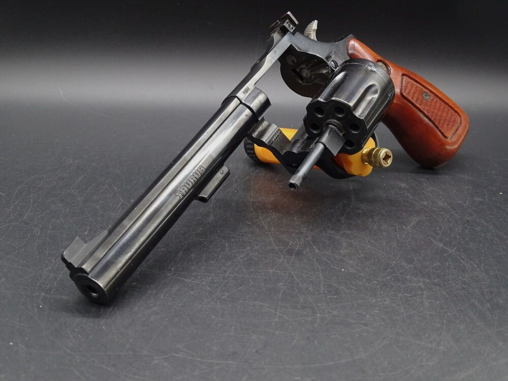 Taurus revolver kaliber .22lr 6"