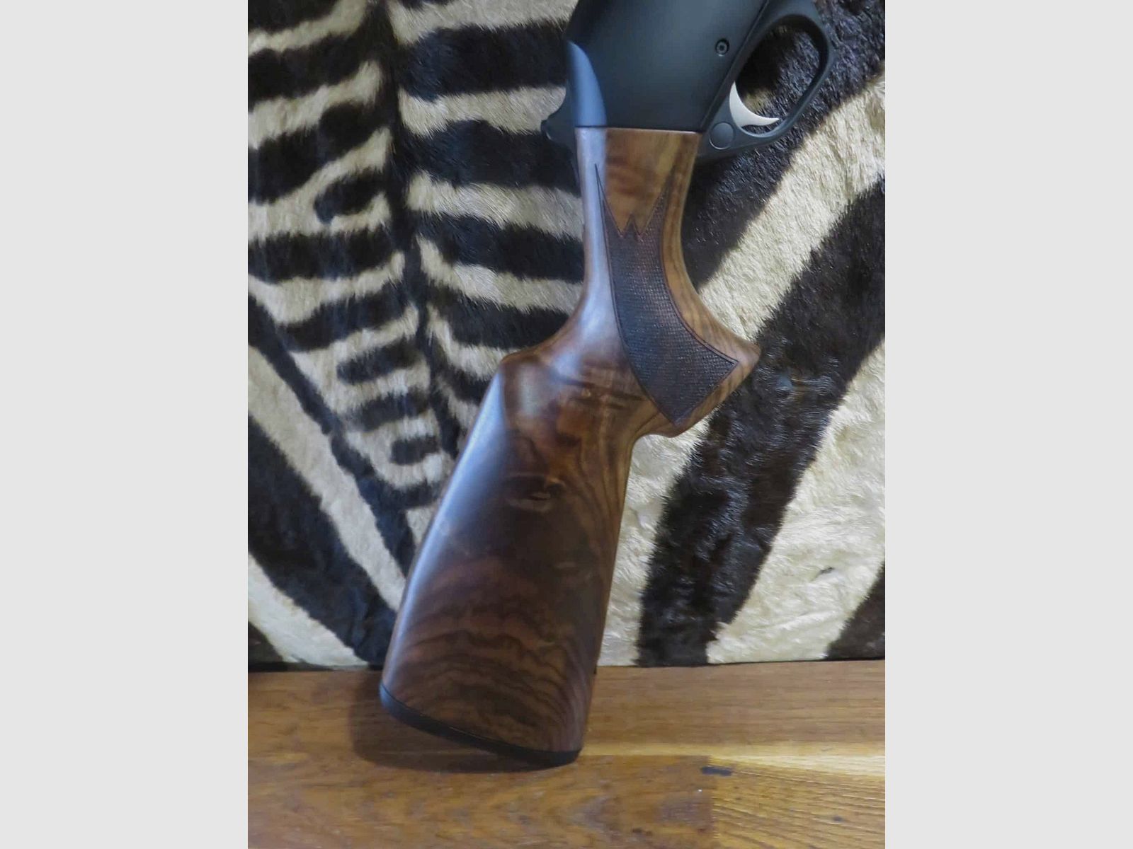 Selbstladebüchse BROWNING Bar 4X Hunter Bavarian gr.4 Kal.30-06 Lauf 53 cm ohne Visierung, Bild 8 von 9