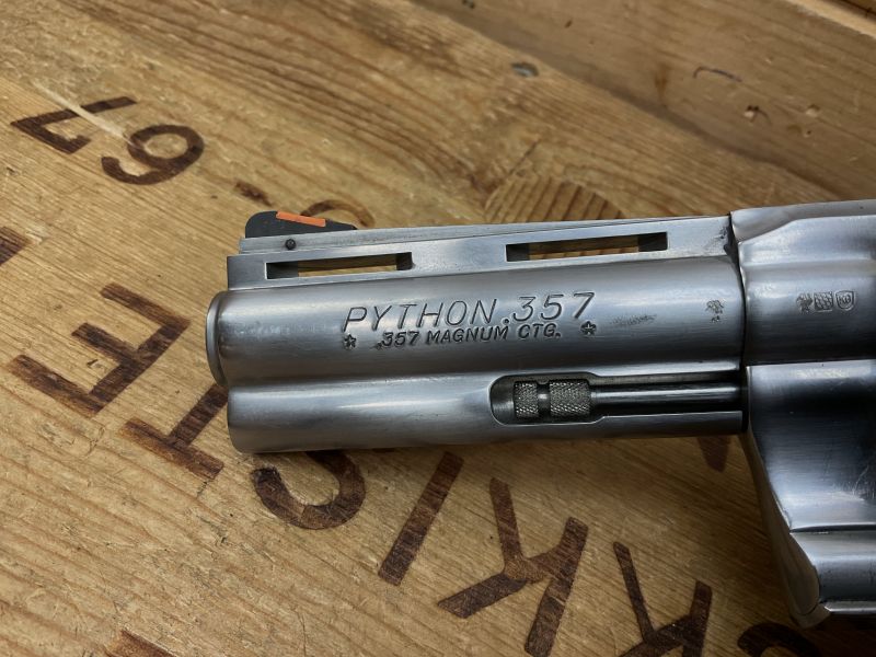 Revolver COLT Mod.Pyton.357, Kal..357Mag., Stainless!!! Holzgriff!!! Kontrastvisierung!!!