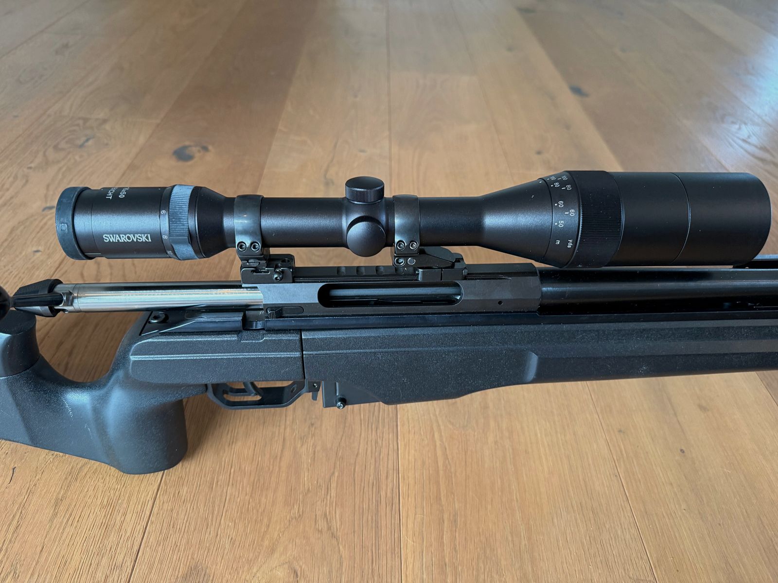 Sako TRG 42, Cal. 300 Win Magnum, negro. Swarovski Habicht, 4-16x50