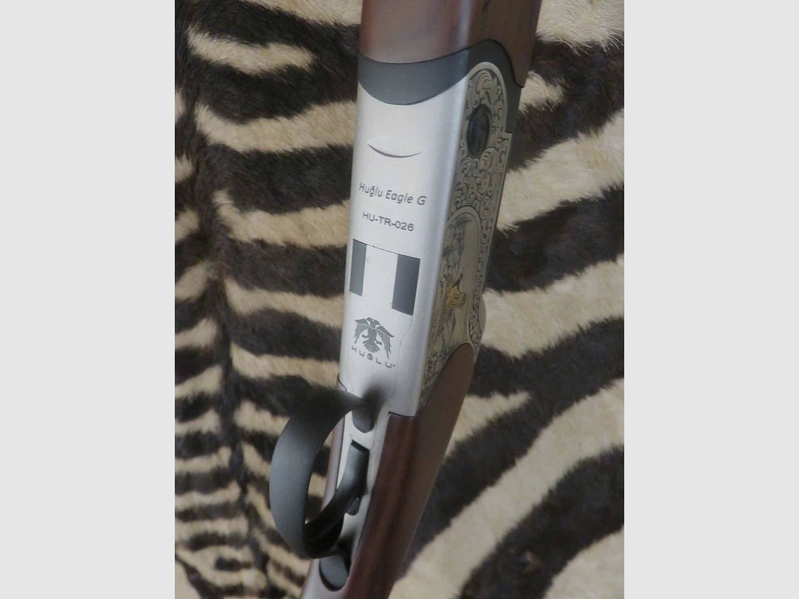 HUGLU Eagle Gravé Flinte Kal.410 Läufe 71 cm 1/4 1/2 – Waffenkoffer, Bild 6 von 12
