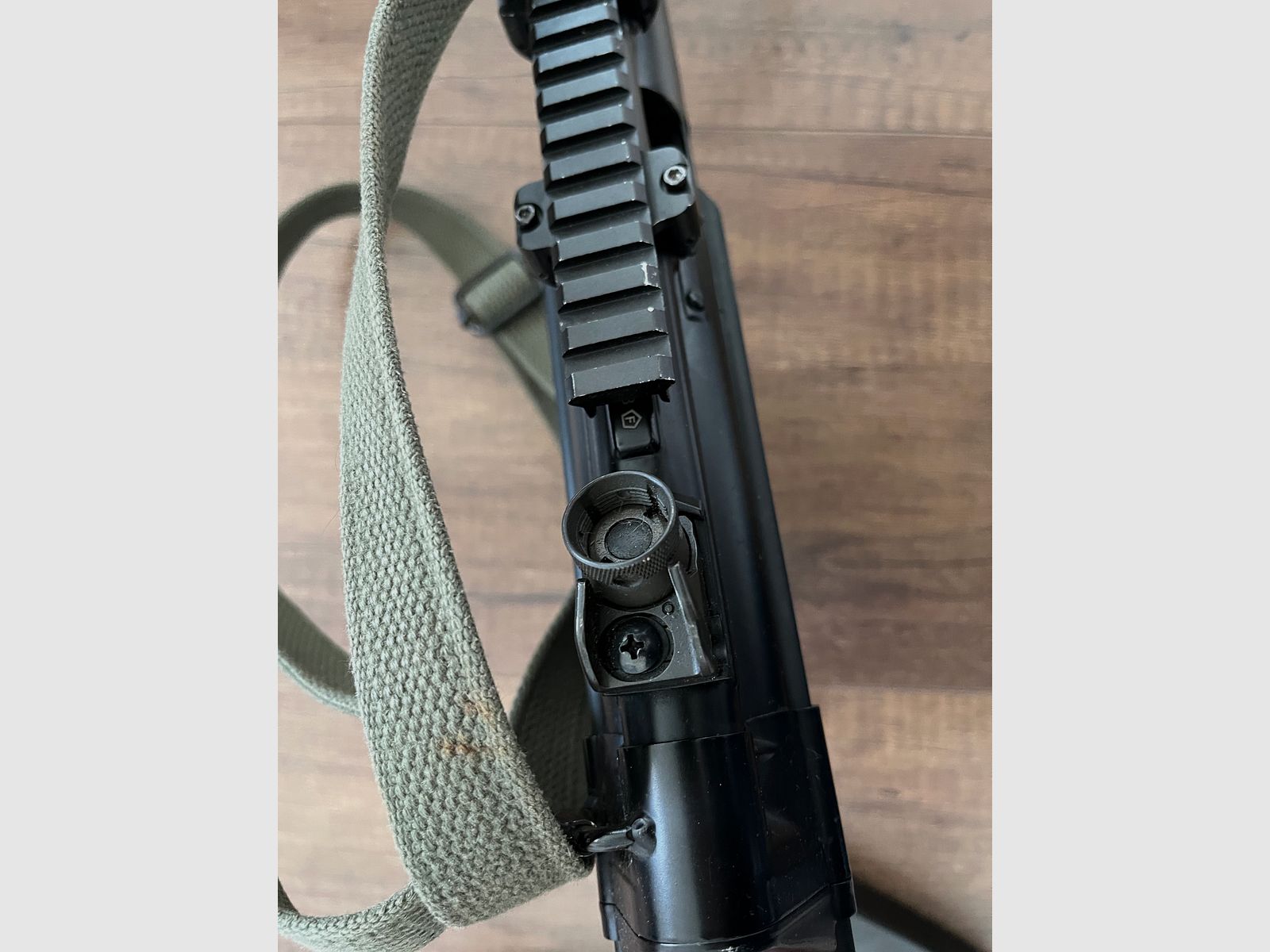 VFC MP5 GBB Airsoft + magazine and accessories