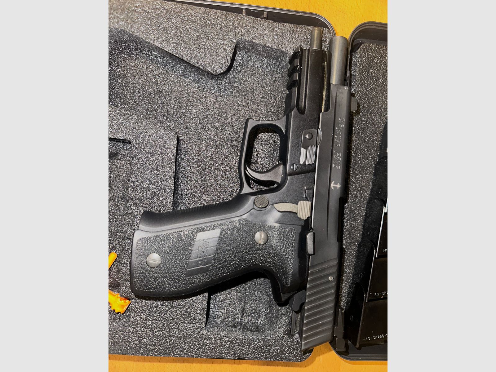  SIG Sauer Ha.Pistole 9mmLuger SIG Sauer P226  US Navy-SEALS  (9mmPara/9x19)  und HOLSTER