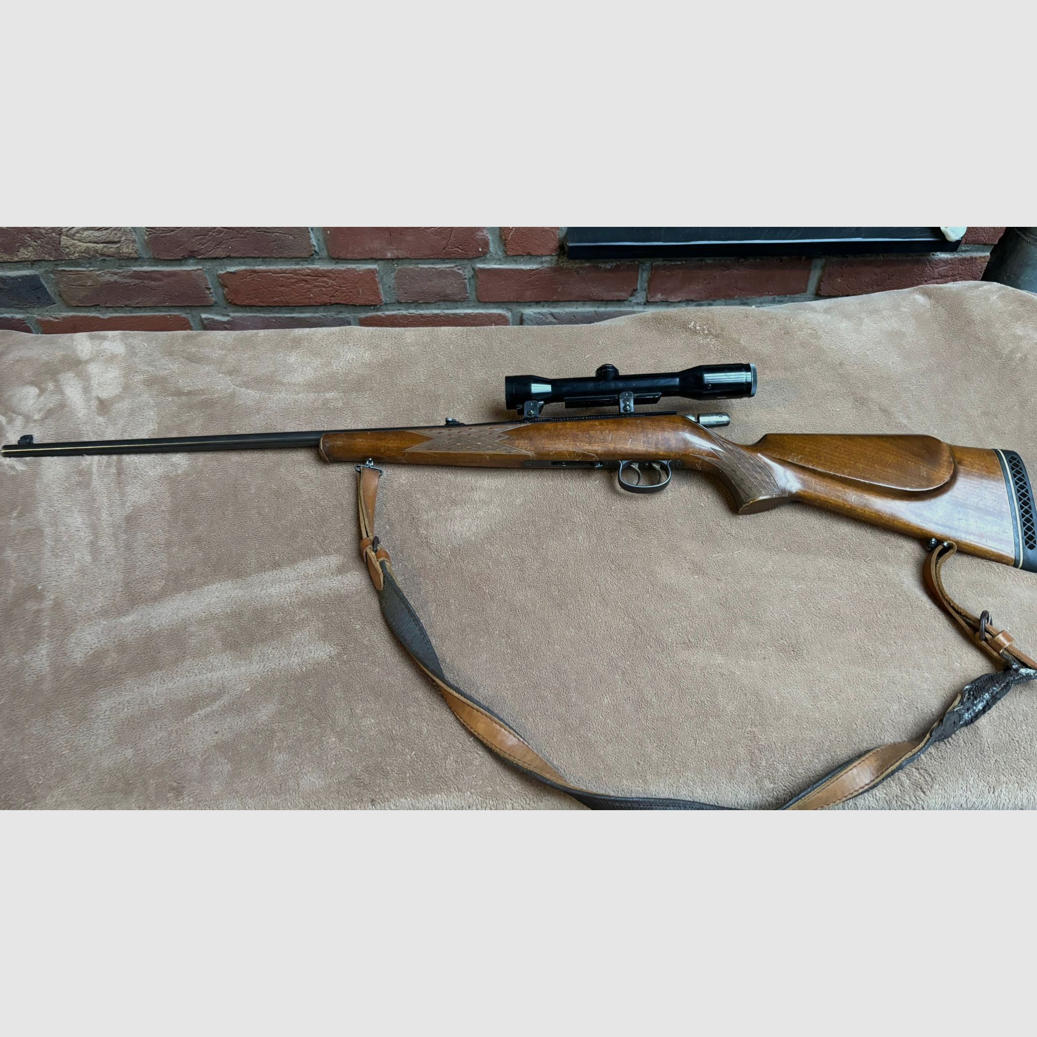 Anschütz 1516 Repetierbüchse 22. WMR